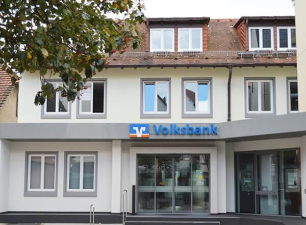 Moderne Gebäude profitieren von Fenstern von Benz Fensterbau.